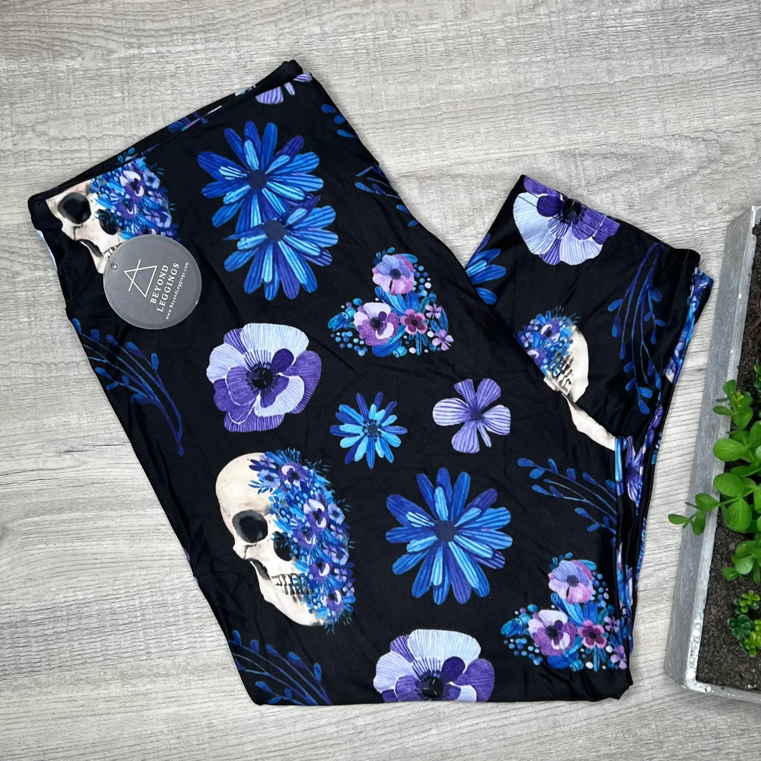 Floral Skull Capri & Full Length Soft Leggings W/ Pocket In Yoga Band