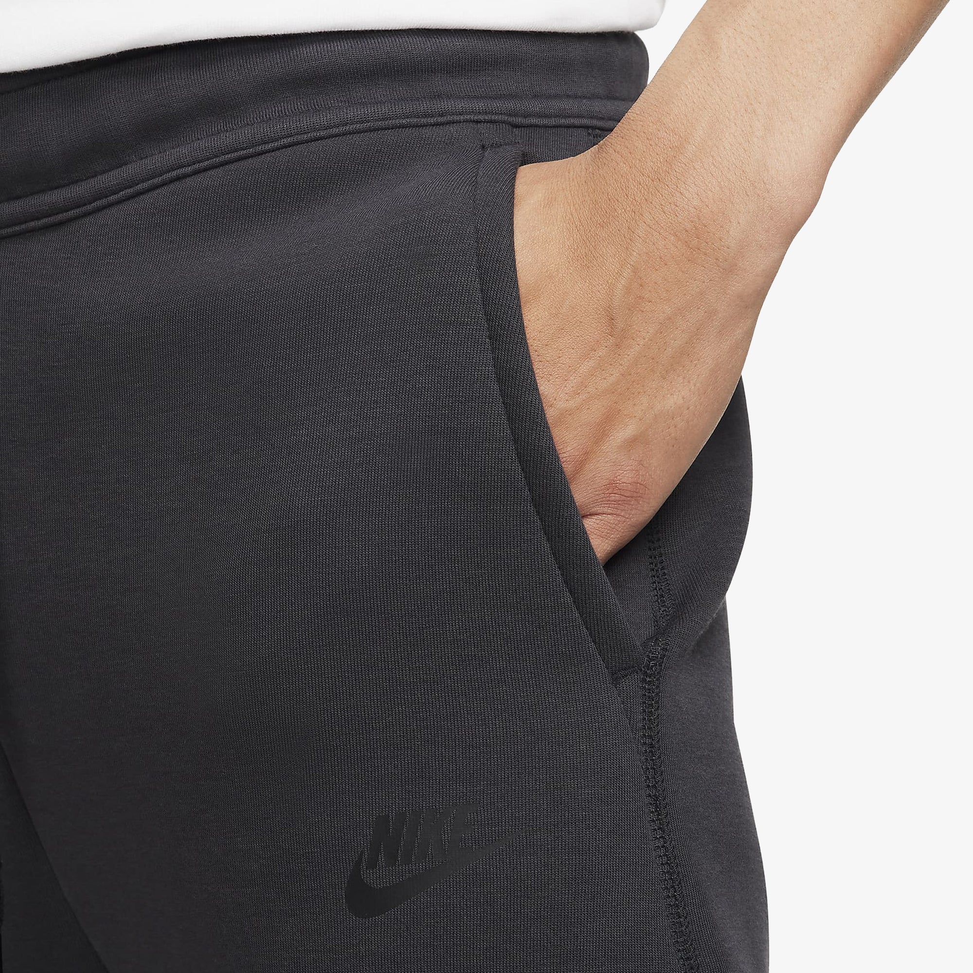 SPORTSWEAR TECH FLEECE SLIM FIR JOGGERS 'BLACK/BLACK'