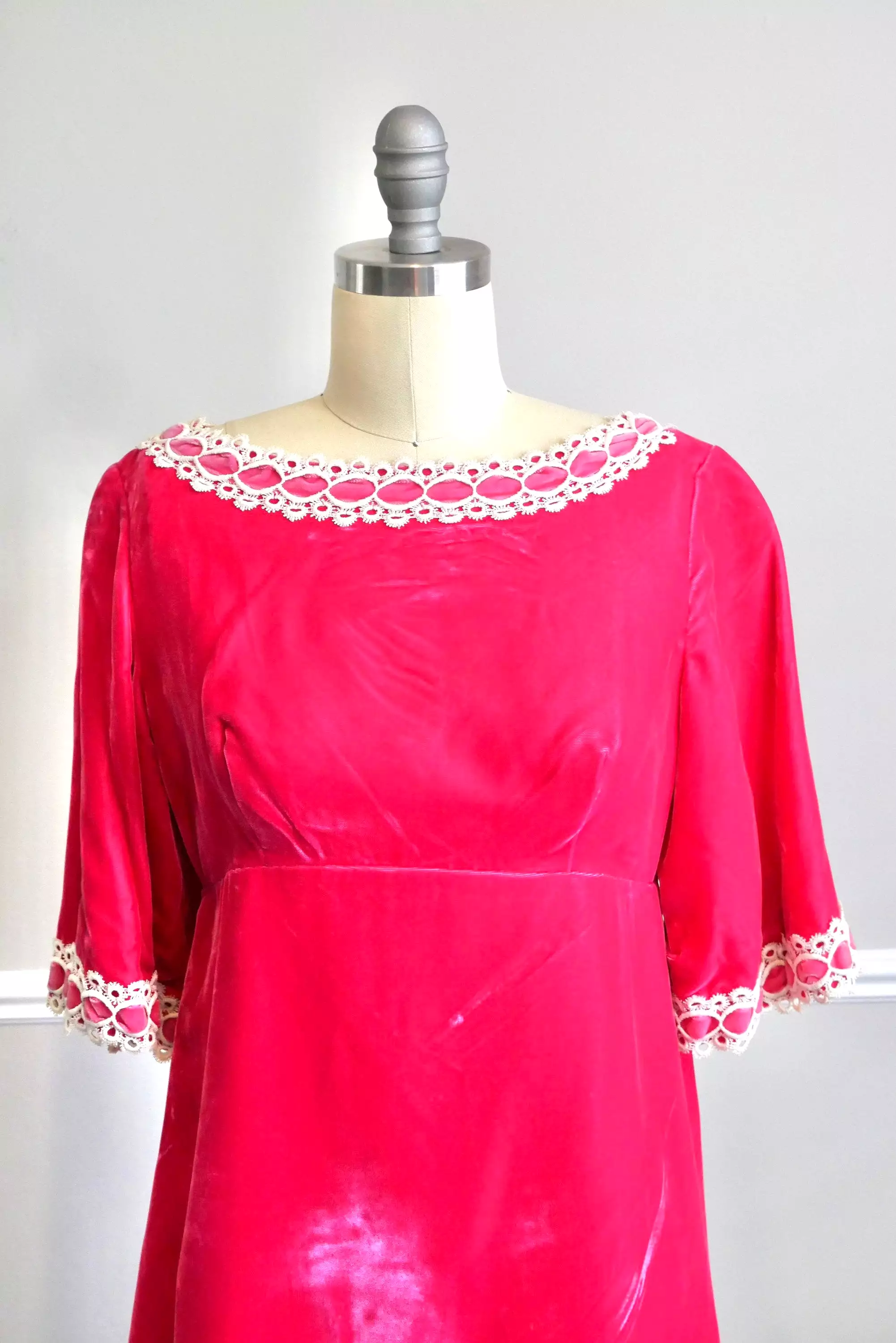 Vintage late 1960s Hot Pink Velvet Mini Dress / retro babydoll empire waist party holiday scooter dress size XS S