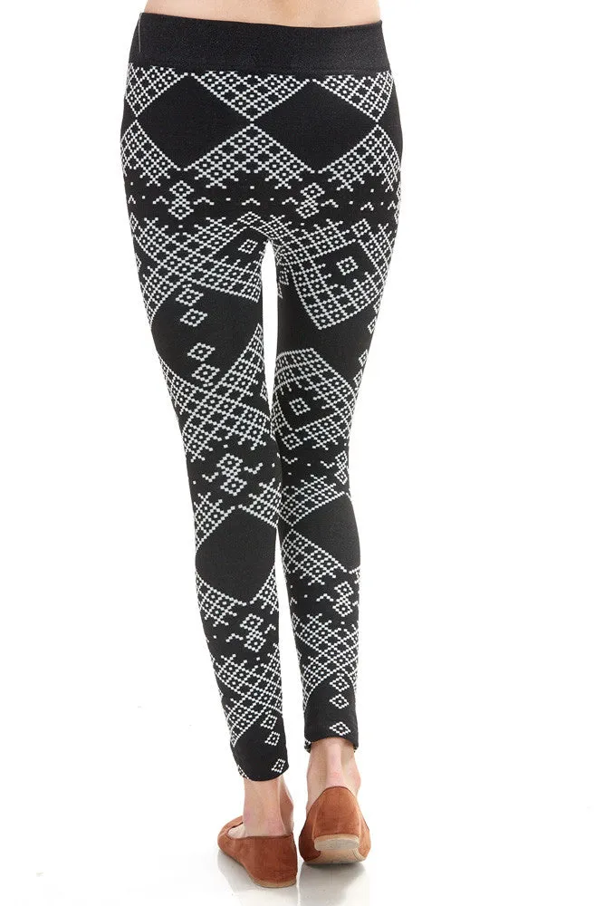 Women's Regular Diamond Black and White Fleece Leggings