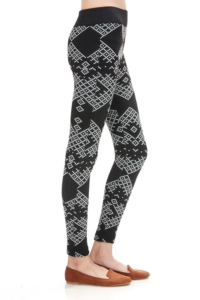 Women's Regular Diamond Black and White Fleece Leggings